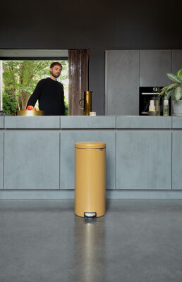 Brabantia Çöp Kutusu 30 litre Newicon Pedallı, Warm Gold 238765 - Thumbnail 20BRA238765