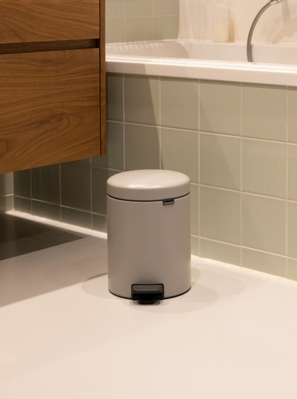 Brabantia Çöp Kutusu 5 litre Newicon Pedallı, Soft Grey 252204 - 20BRA252204